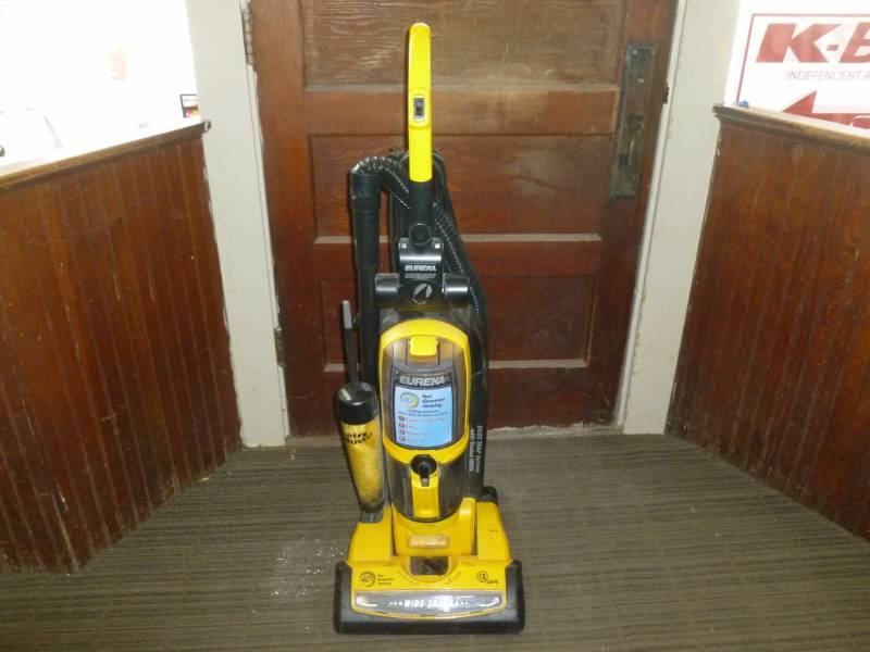lot 163 image: Eureka Vacuum