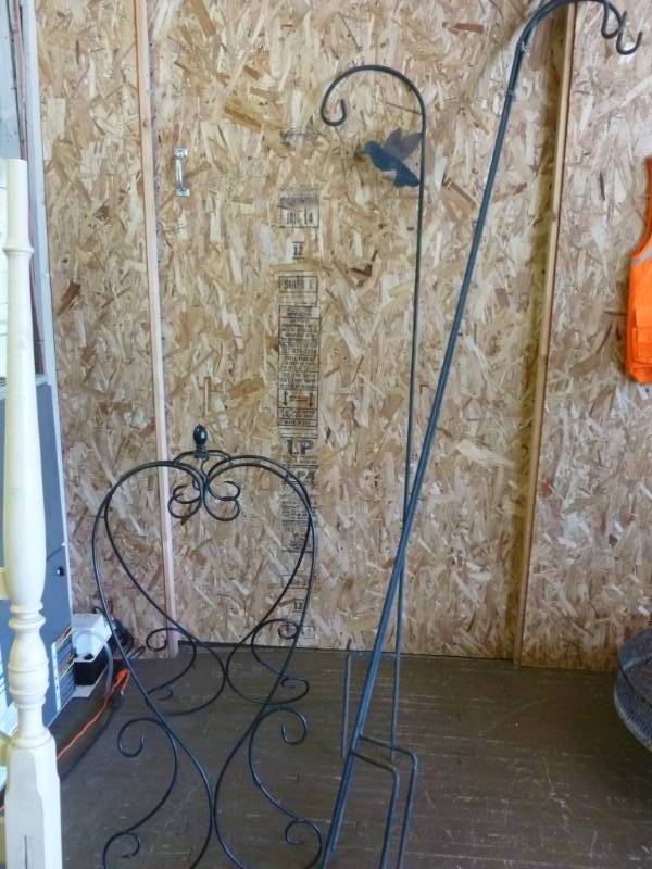 lot 169 image: Shepards Hooks