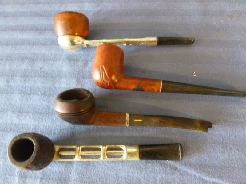 lot 176 image: Vintage Smoking Pipes