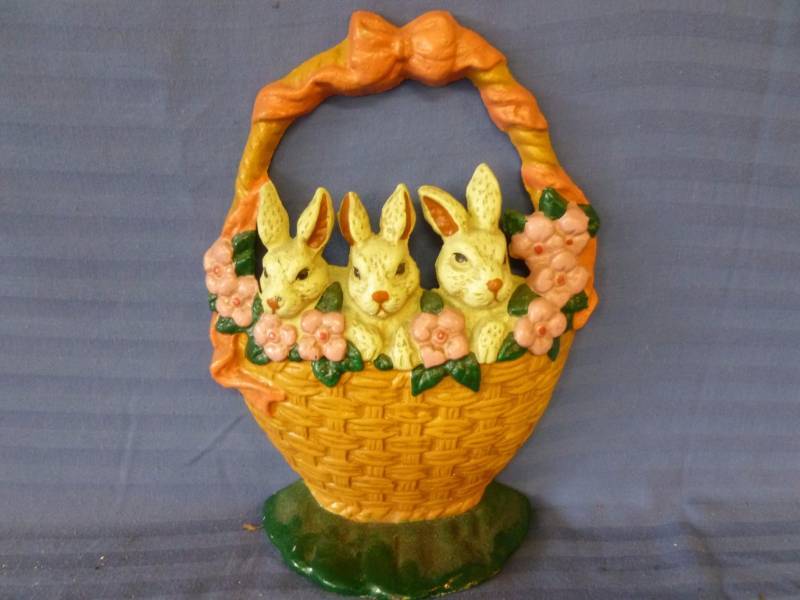 lot 180 image: Cast Iron Doorstop