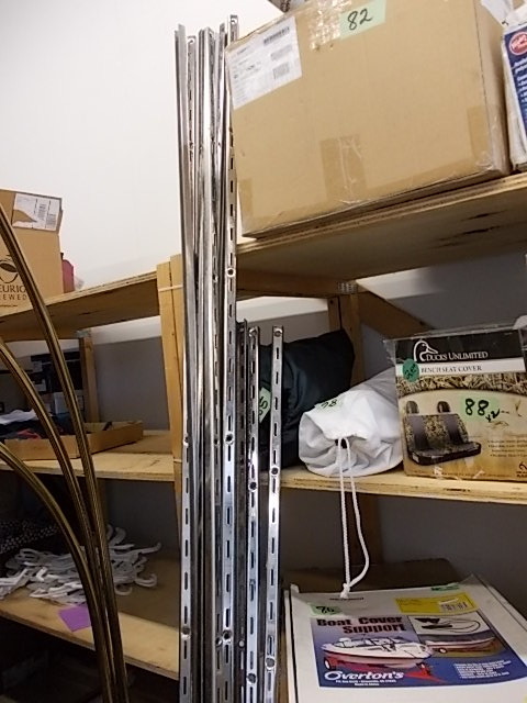 lot 13 image: Shelving Uprights & Brackets
