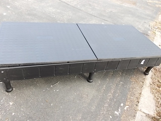 lot 17 image: Single Bed Platform