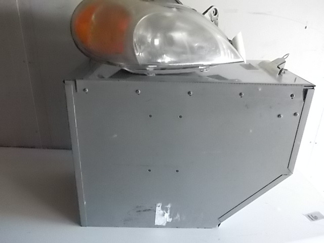 lot 26 image: Console & Headlamp Capsule