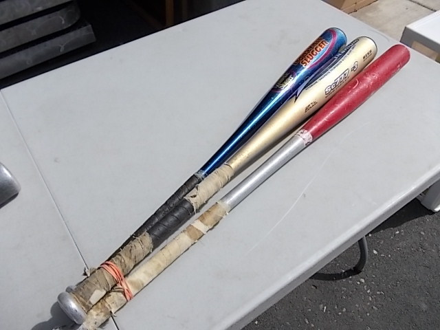 lot 55 image: Baseball Bats
