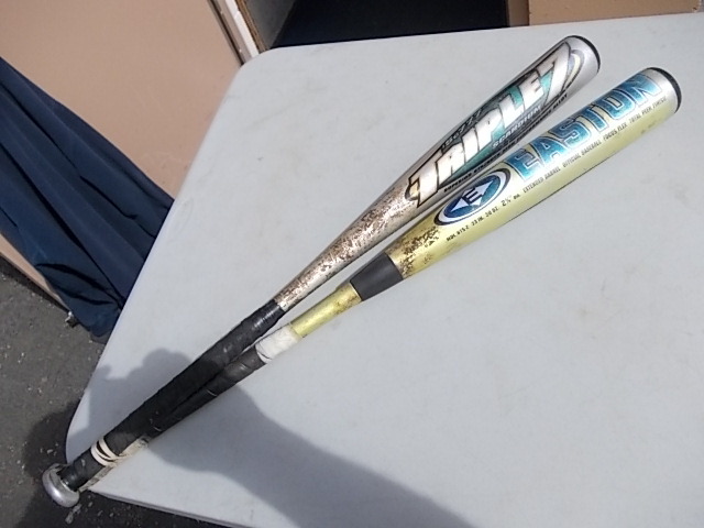 lot 59 image: Baseball Bats