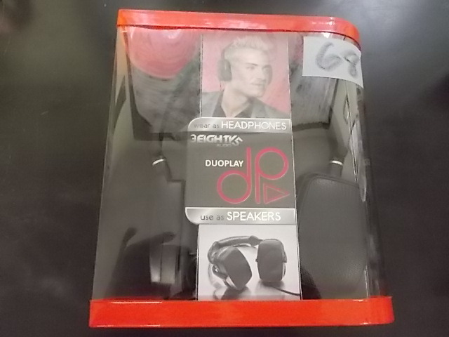 lot 68 image: HeadphonesSpeakers