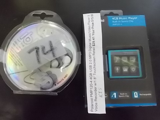 lot 74 image: Stereo Headphones & MP3 MusicVideo Player