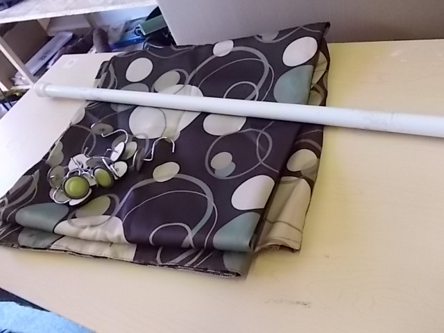 lot 93 image: Tension Rod, Shower Curtain & Rings