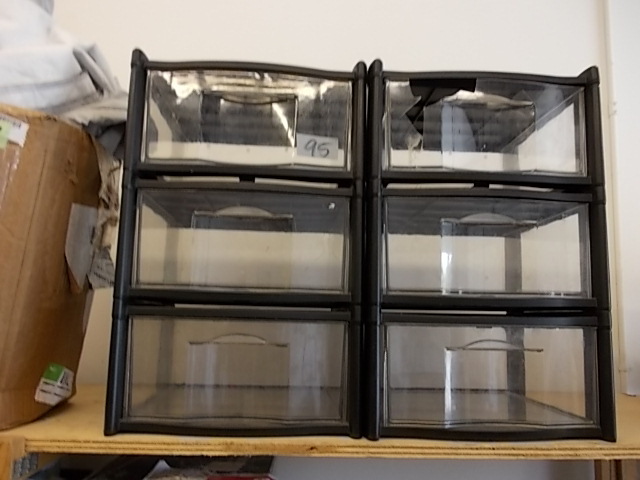 lot 95 image: 6-Plastic Stacking Oraganizers