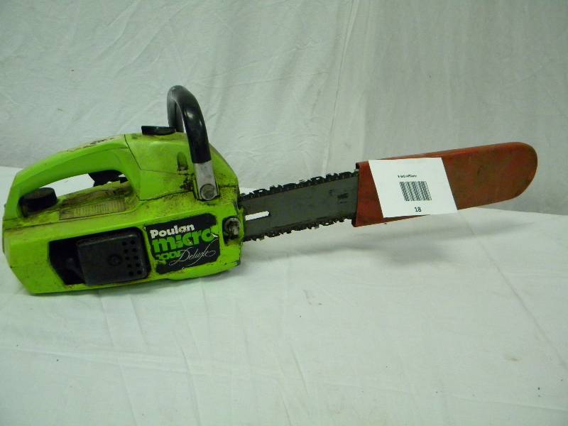 lot 18 image: Poulan Chainsaw