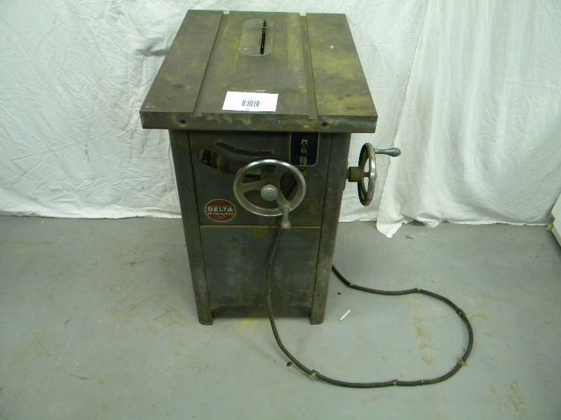 lot 26 image: Delta Milwaukee Table Saw