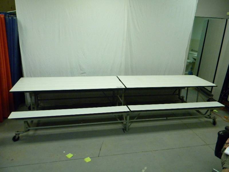 lot 43 image: Hamilton Folding Cafeteria Table