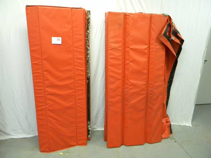 lot 47 image: Promats Landalite Tumbling Mats