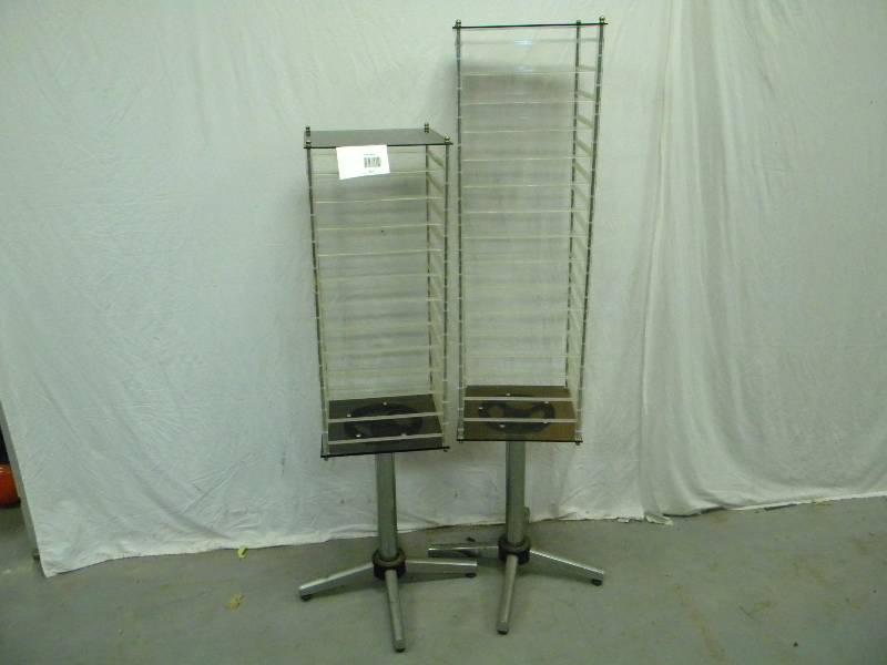 lot 57 image: Jewelry Racks