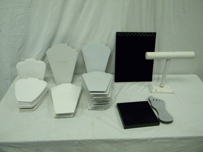 lot 61 image: Necklace Stands, Ring Holders