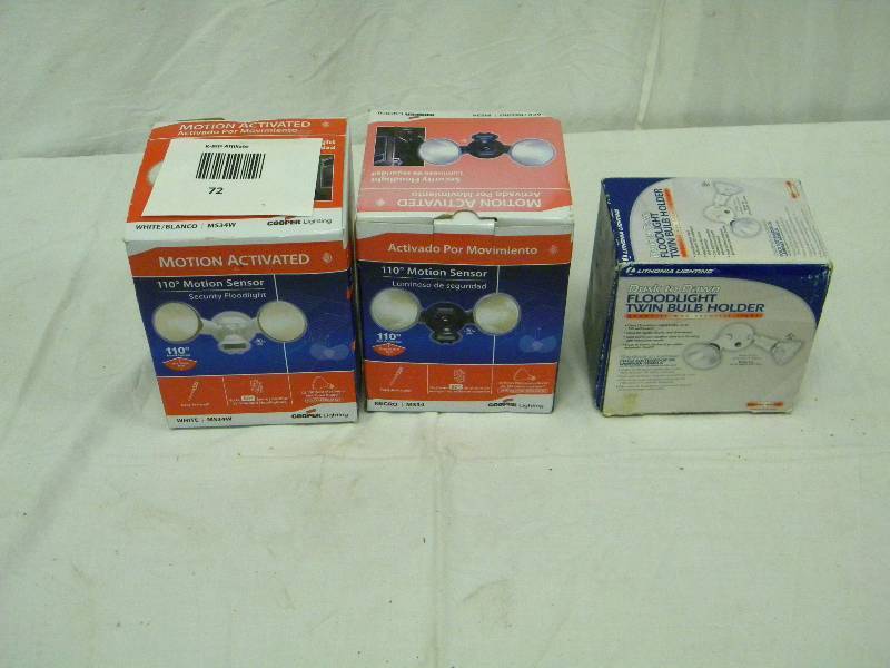 lot 72 image: Flood Lights, 3