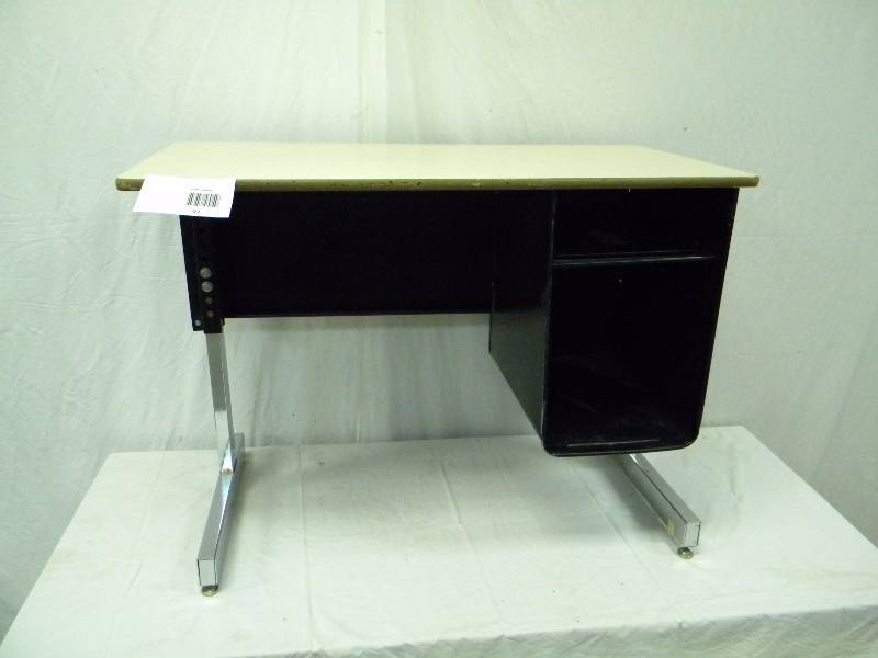 lot 97 image: Mini Desk, 36 Wide, 16 deep