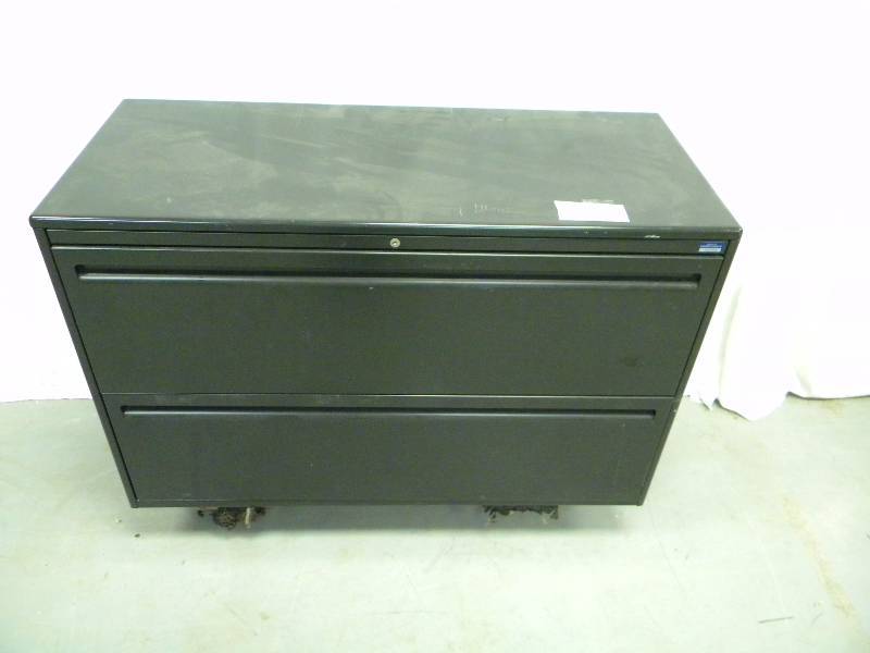 lot 100 image: File Cabinet