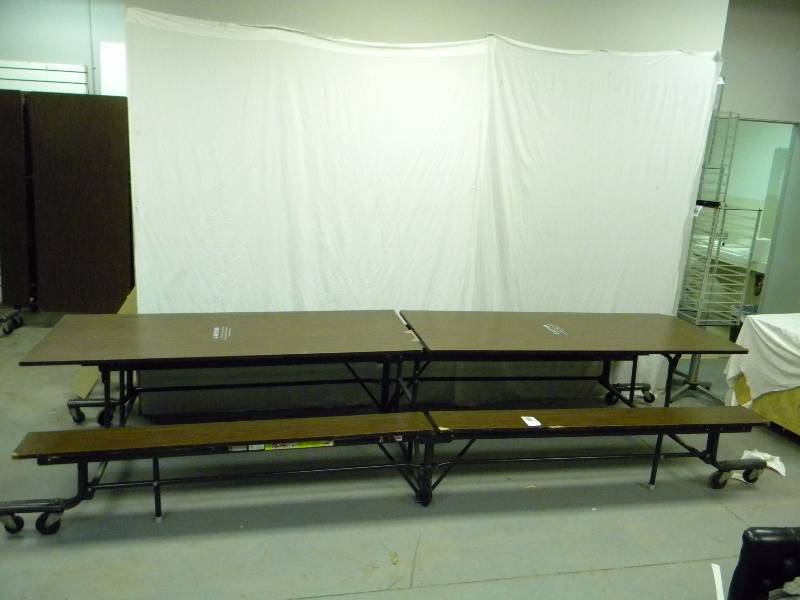 lot 107 image: Double Guard Cafeteria Table