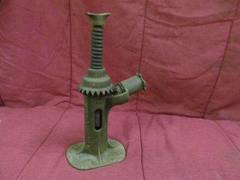 Vintage screw jack