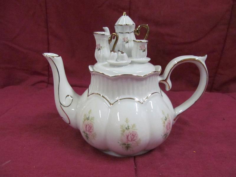 Tea Pot