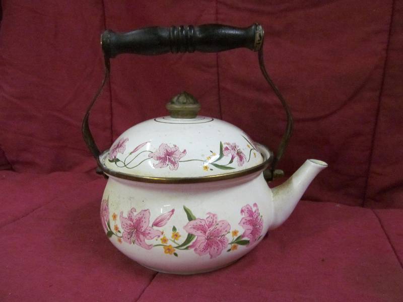 Vintage tea pot
