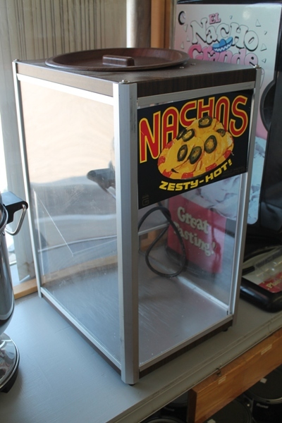 Nacho chip warmer