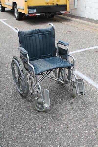 Wheel chair 22 inch wide