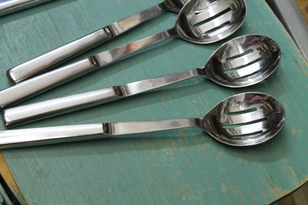 spoon serving slotted
