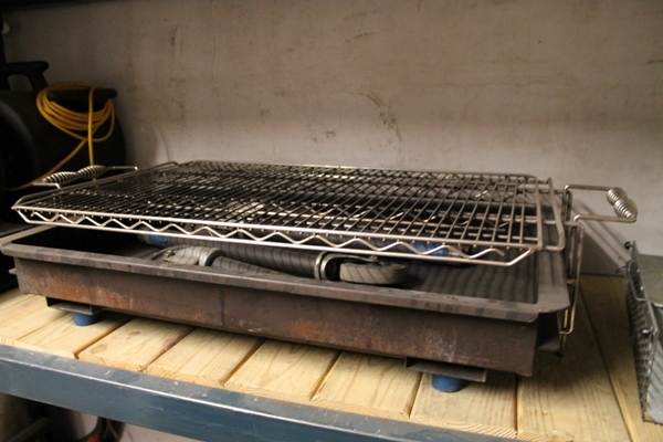 Grill charcoal 2 foot by 3 foot