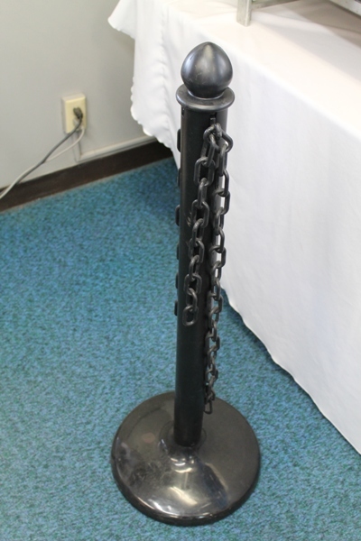 Stantion Pole &chain
