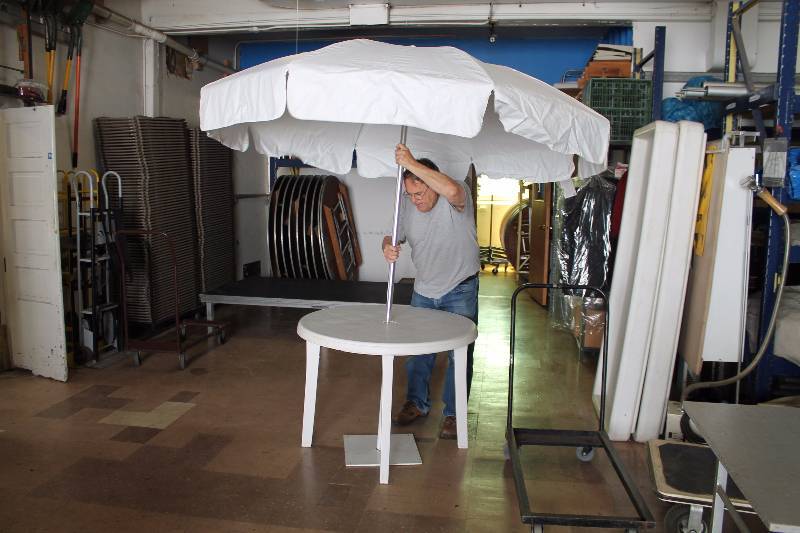 Table & Umbrella