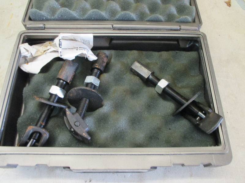 Bearing pullers
