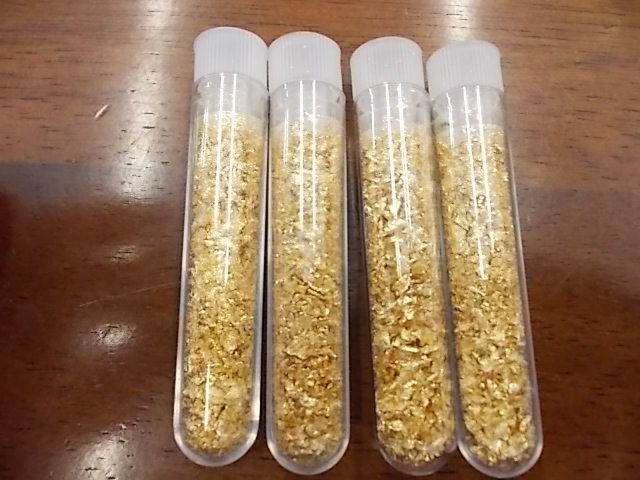 4 Vials Of Gold Flake No Guarantee Of Quality Or Quantity