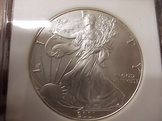 2001 US Silver Eagle NGC MS69