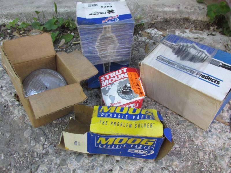 2 universal joints 6426, strut moun...