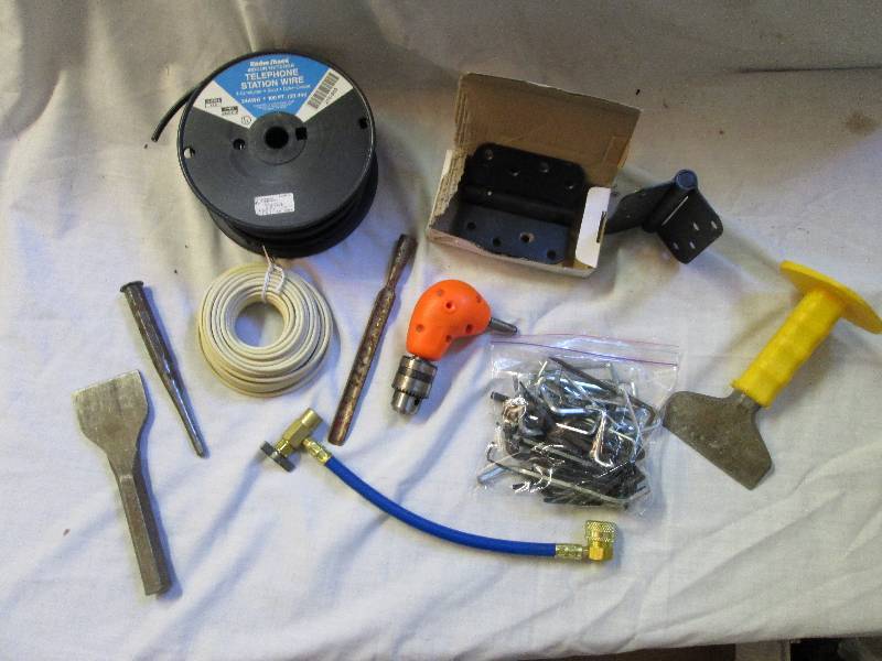 lot 25 image: lot of telephone wire, door hinges,...