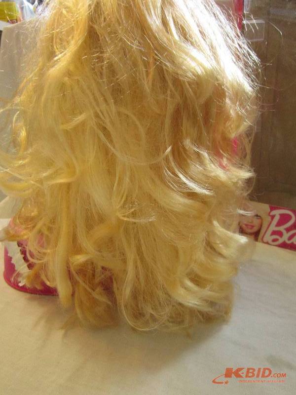 lot 121 image: All dolled up deluxe styling head- ...