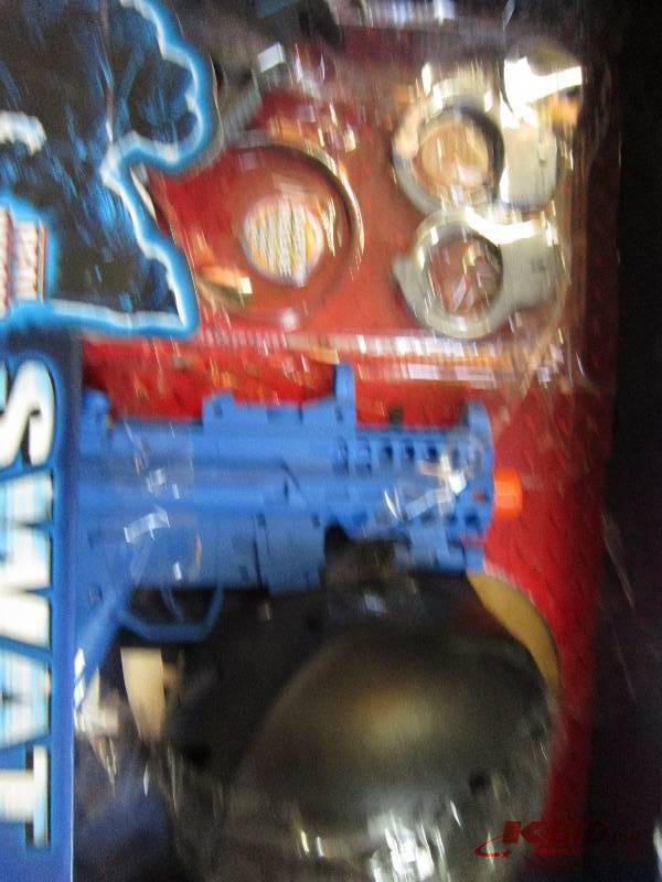 lot 120 image: Real Watt swat deluxe roleplay set ...