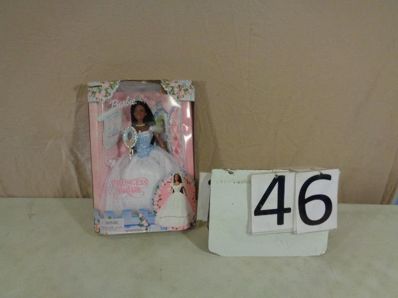 lot 46 image: Collector Barbie Doll