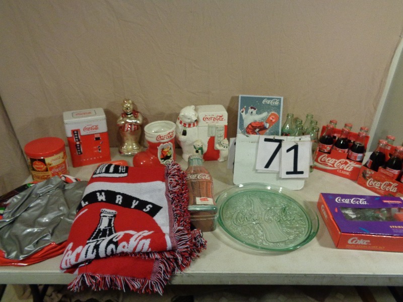 lot 71 image: Coca Cola Collectibles