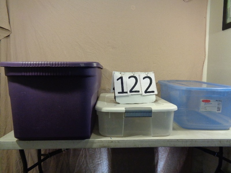 lot 122 image: 3 Assorted Totes with Lids