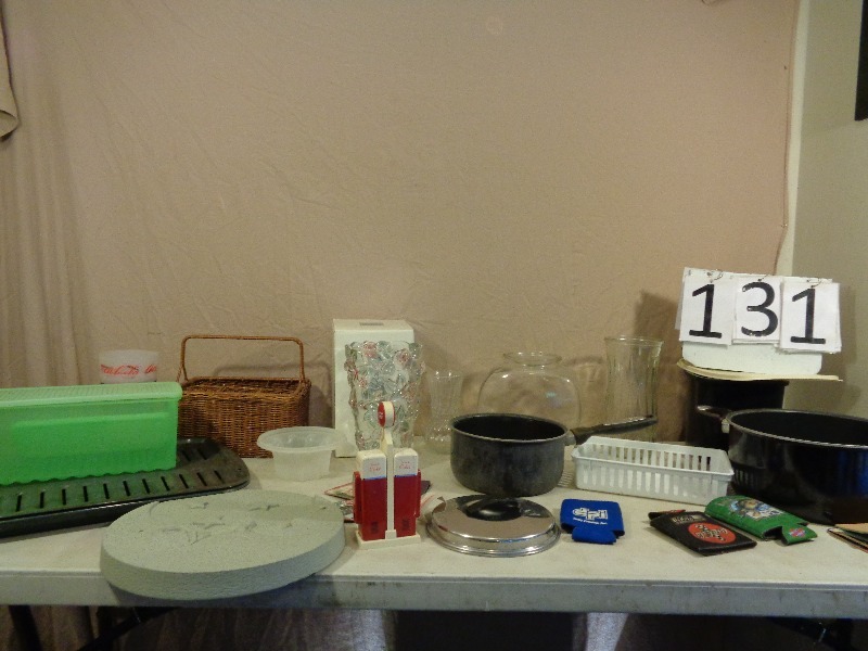 lot 131 image: Kitchen Items