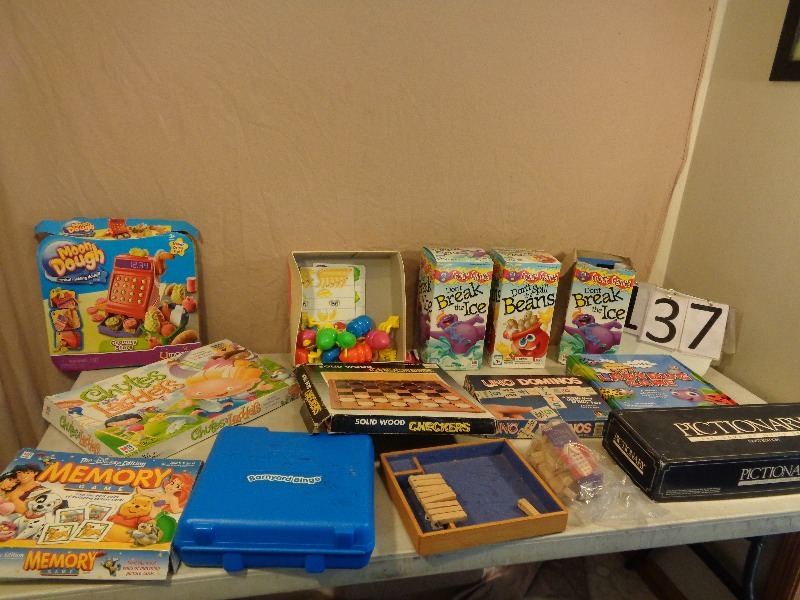 lot 137 image: Games