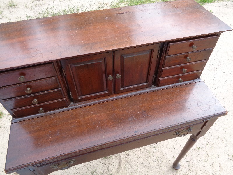 lot 19A image: Sewing  Mail Desk