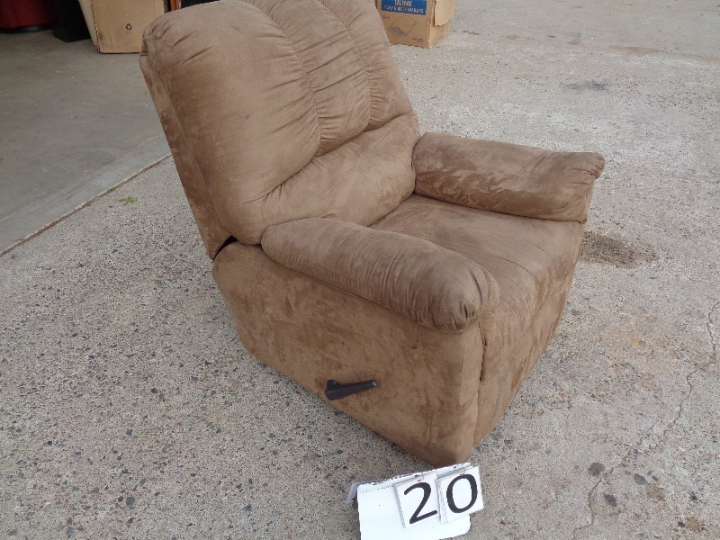 lot 20 image: Microfiber Recliner