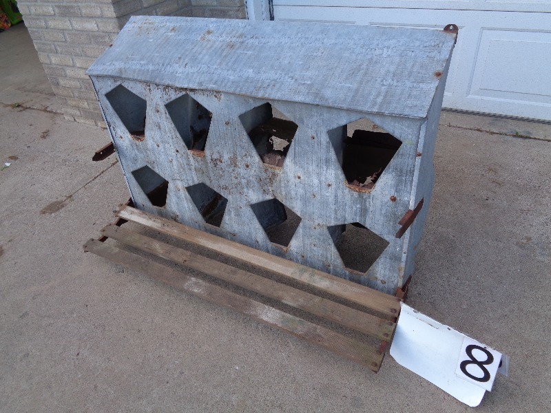 lot 8 image: Roost