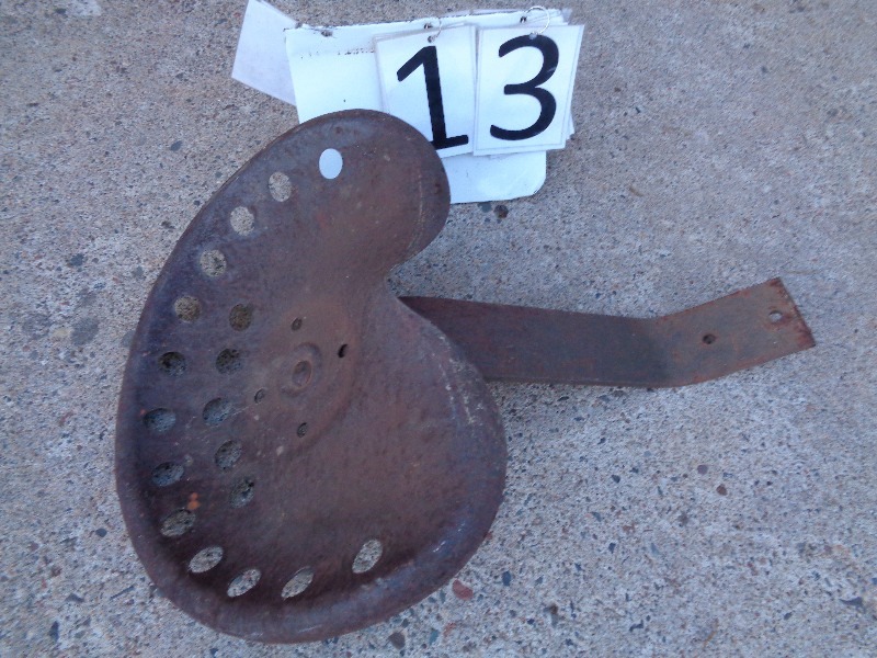 lot 13 image: Tractor Seat