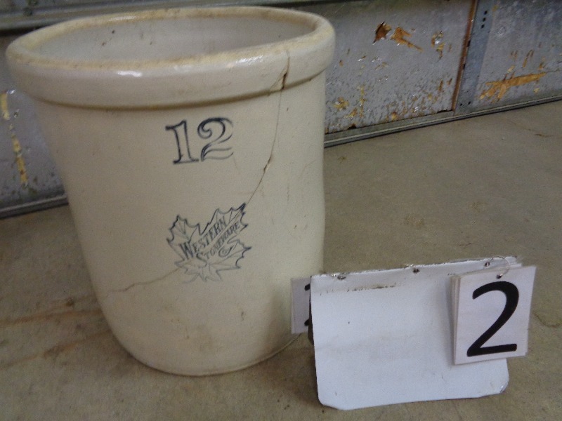 lot 2 image: Western Stoneware Crock 12