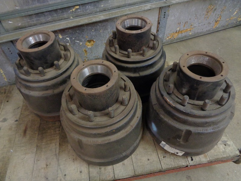 lot 1 image: Semi Trailer Hubs  Brake Drums